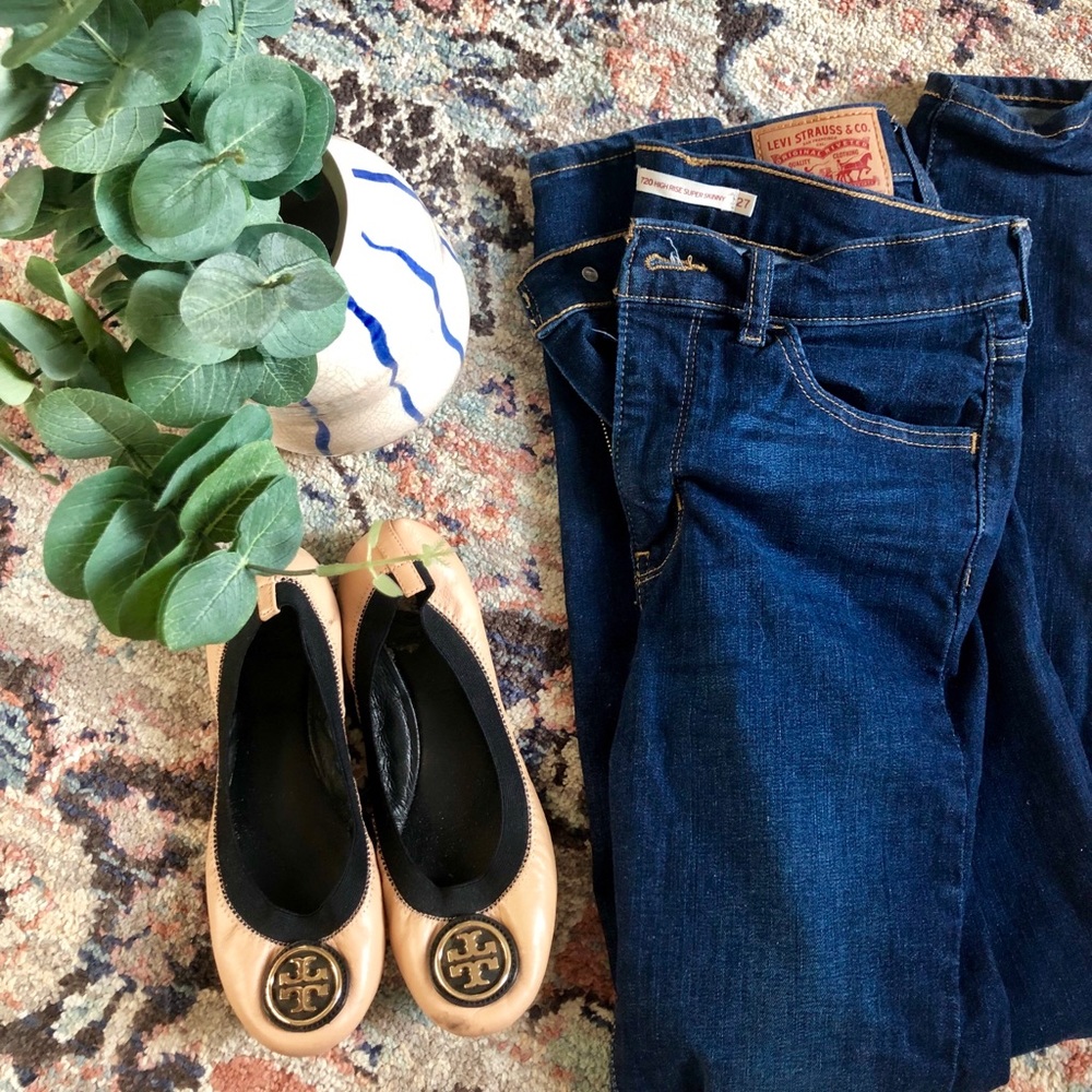 Levi’s 720 High Rise Super Skinny Jeans 27W,28L